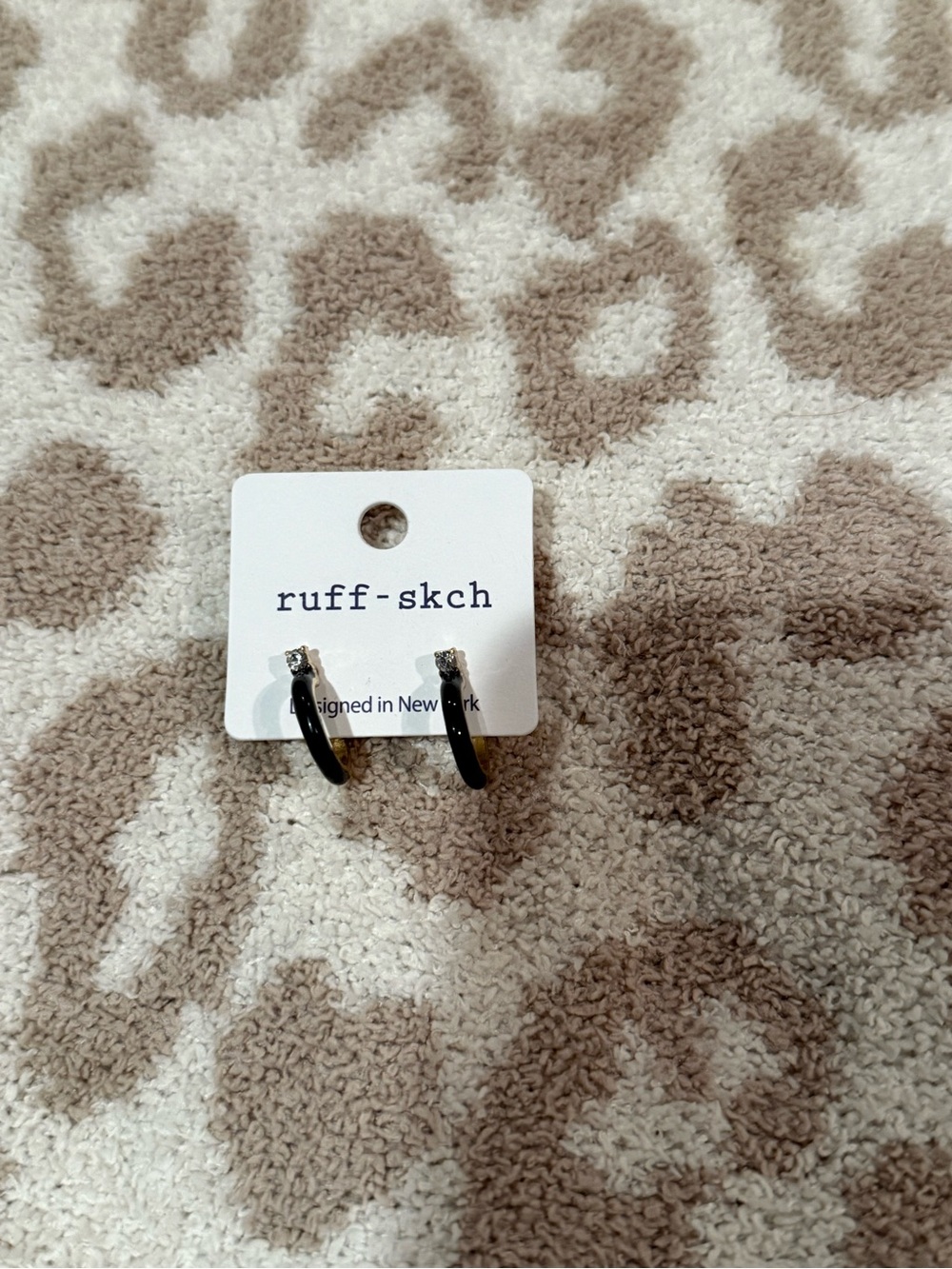 ruff-skh Black Hoop Stud Earrings